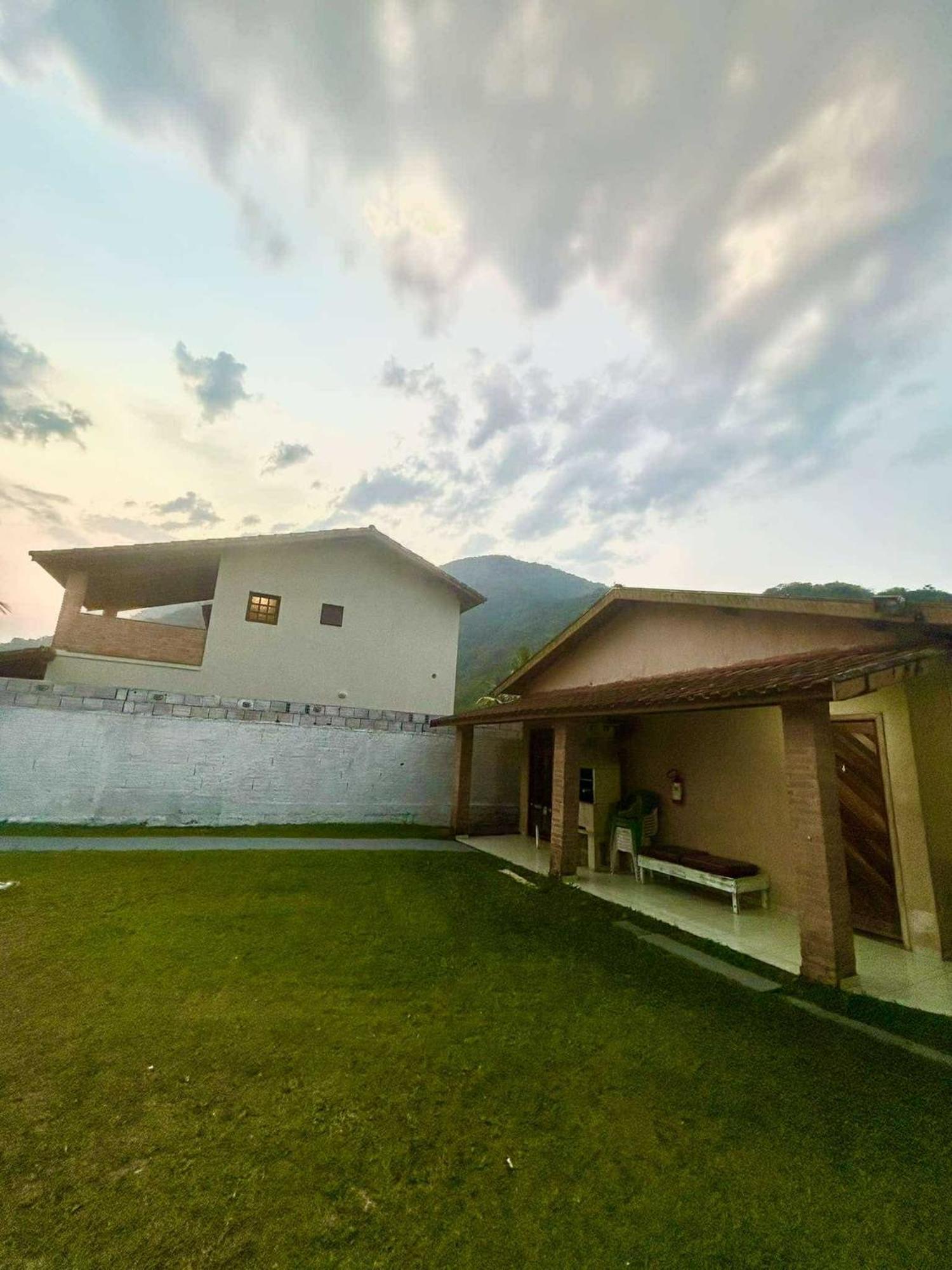 Sobrado E Casa Em Ubatuba Βίλα Εξωτερικό φωτογραφία
