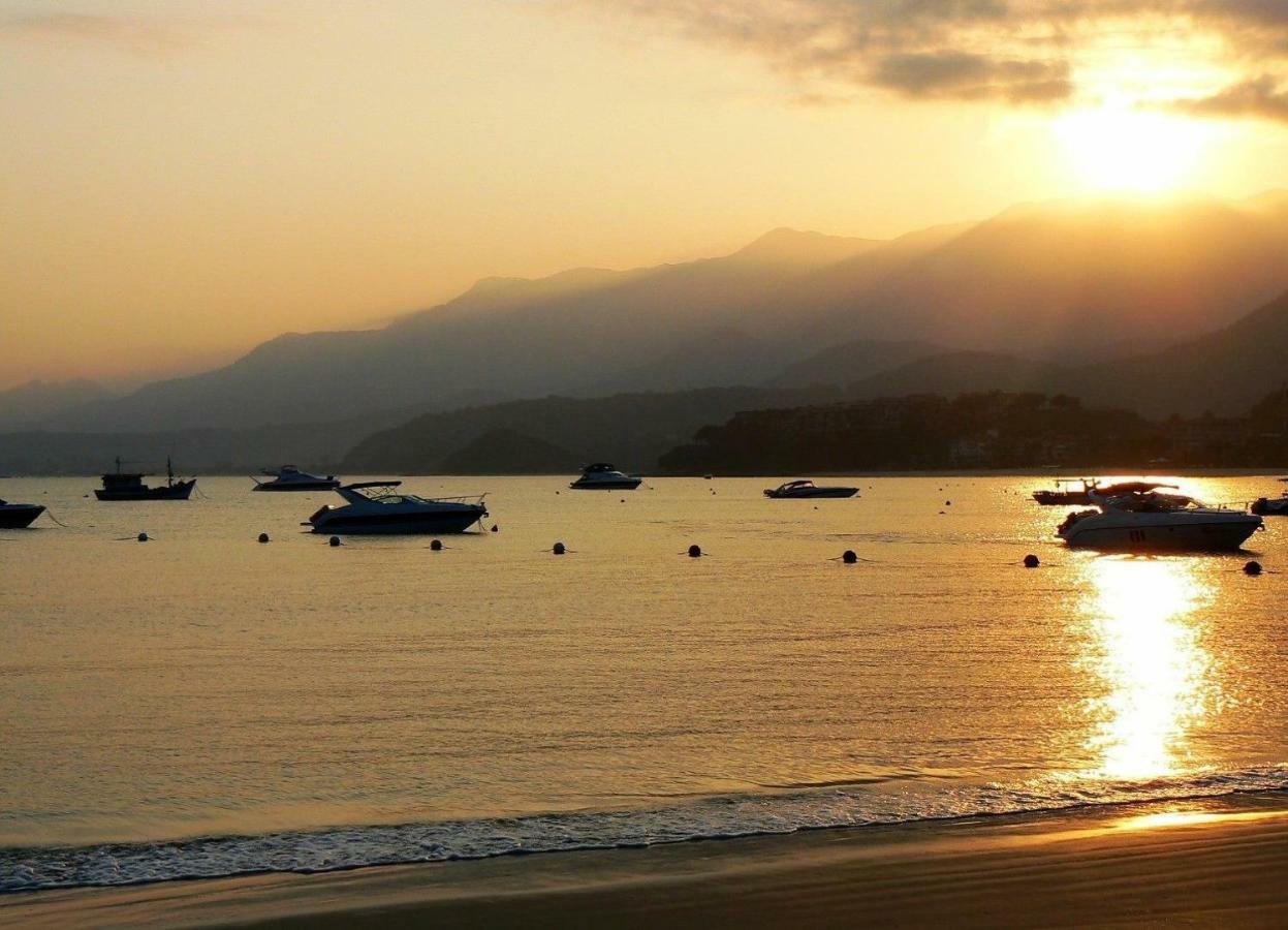 Sobrado E Casa Em Ubatuba Βίλα Εξωτερικό φωτογραφία